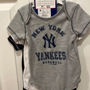 3 pack of Yankee onesies 18 month BNWT